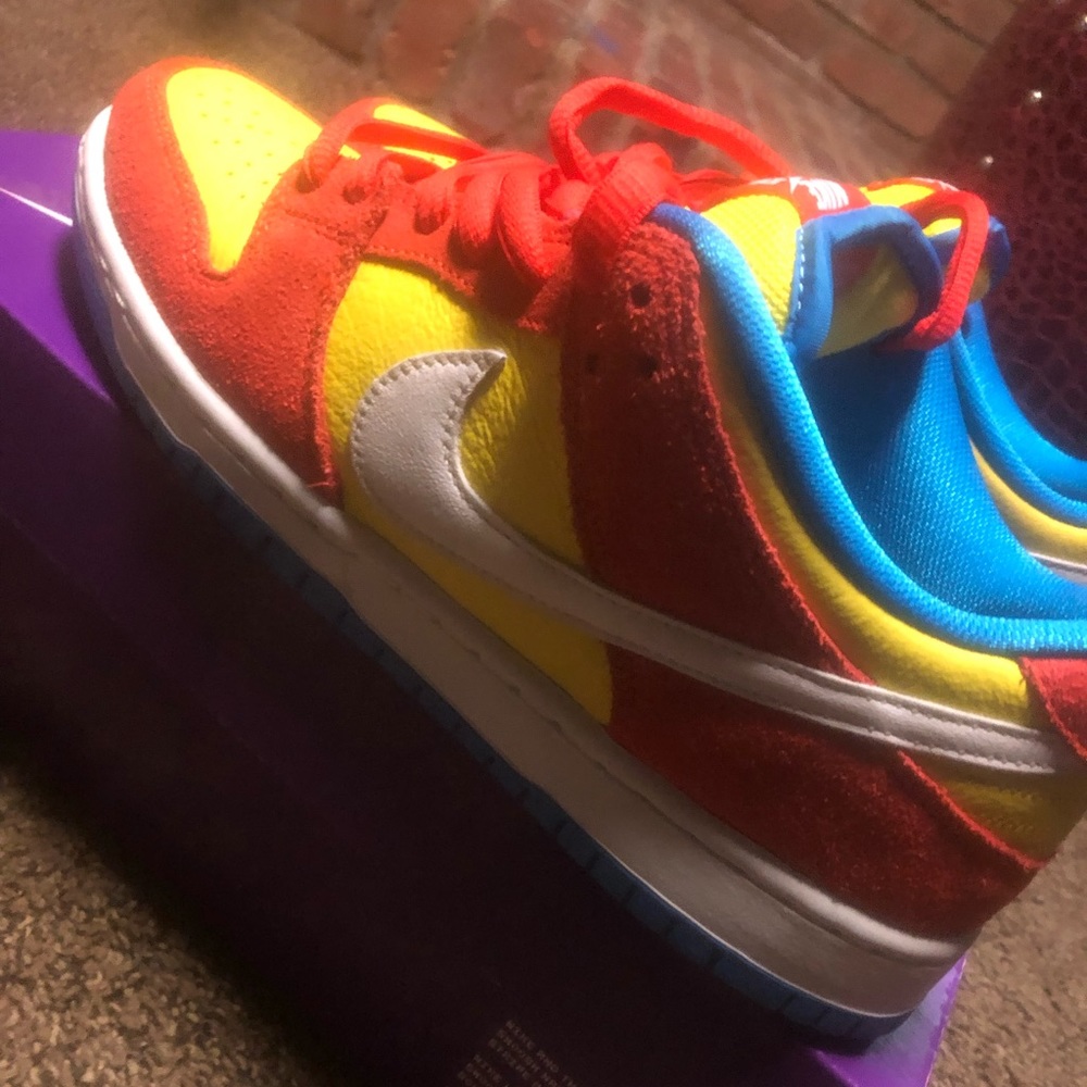Bart Simpson dunks